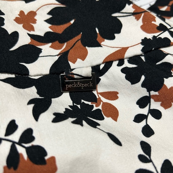 Peck and Peck pull on pants leaf print size 6 - Picture 5 of 7